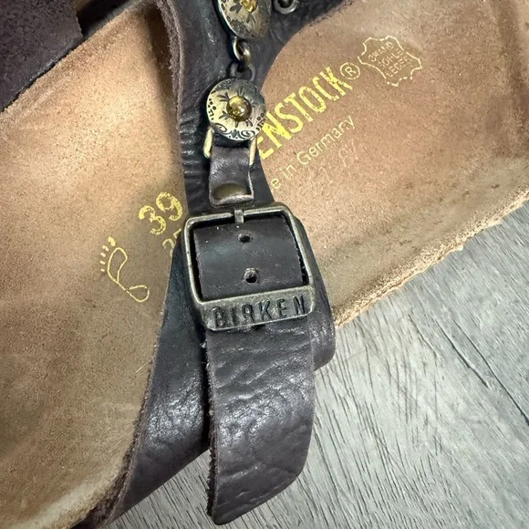 Birkenstock Gizeh Brown Leather Thong Sandals Brass/Gold Accents - Rare Find! - Picture 5 of 16